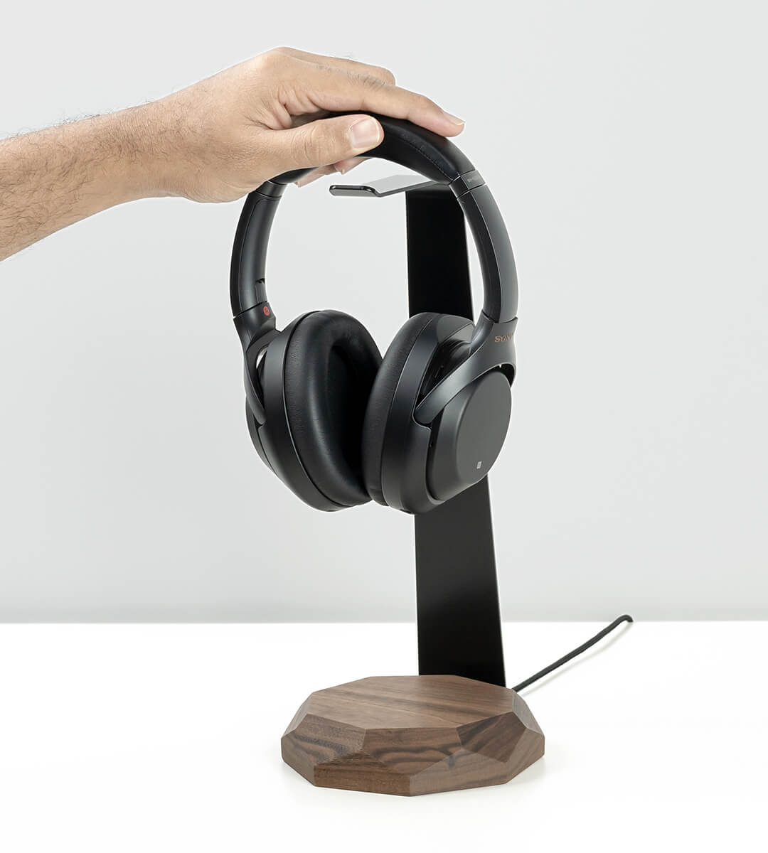 2 in 1 headphone stand oakywood walnut 9