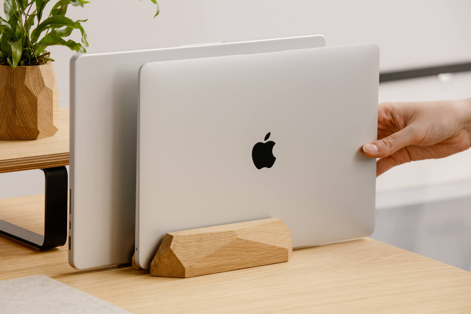 dual laptop dock oak