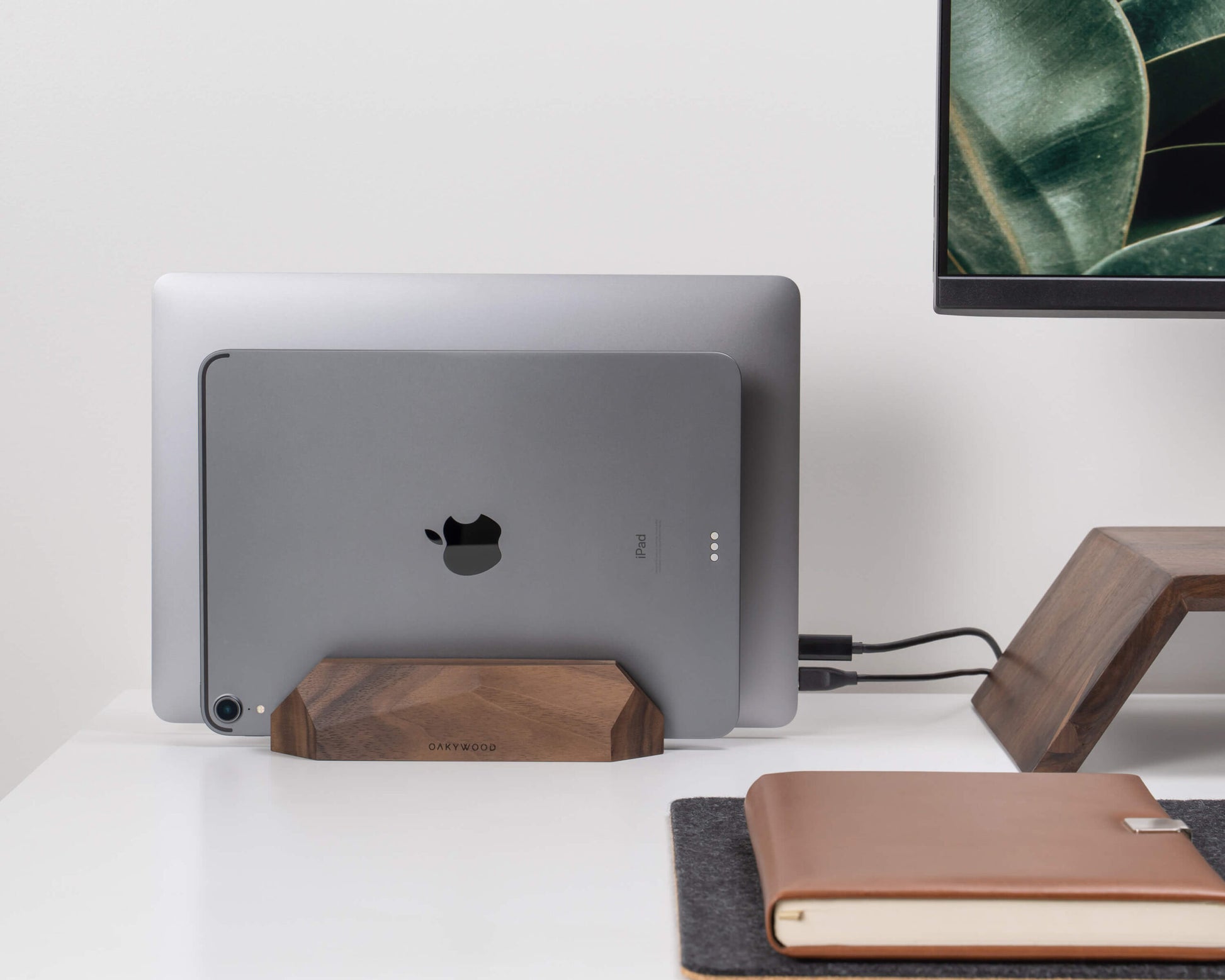 dual laptop dock walnut oakywood 8 scaled 1.jpg