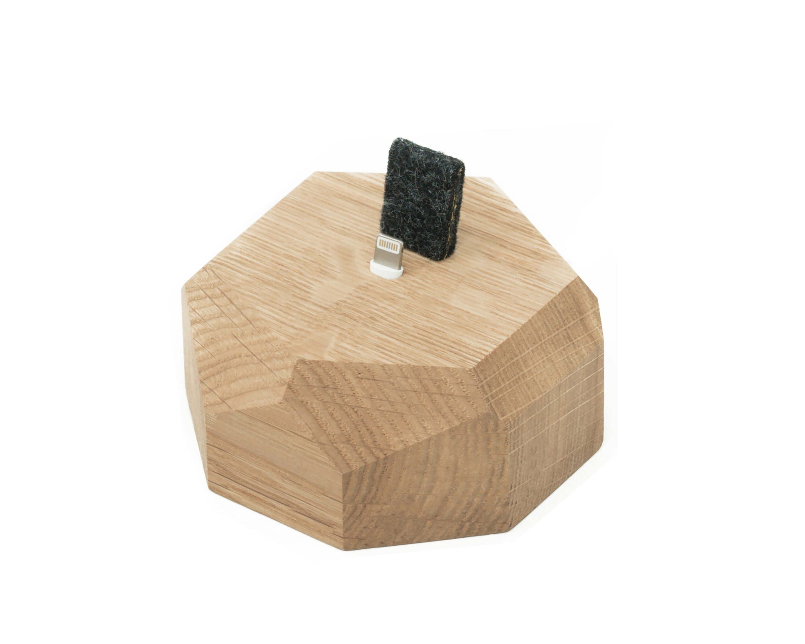 iphone dock oakywood oak 3