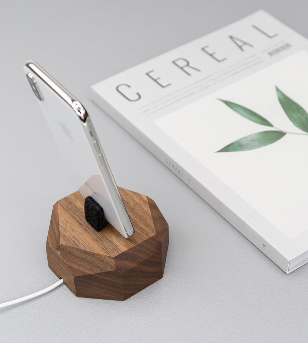 iphone dock walnut oakywood mood 2