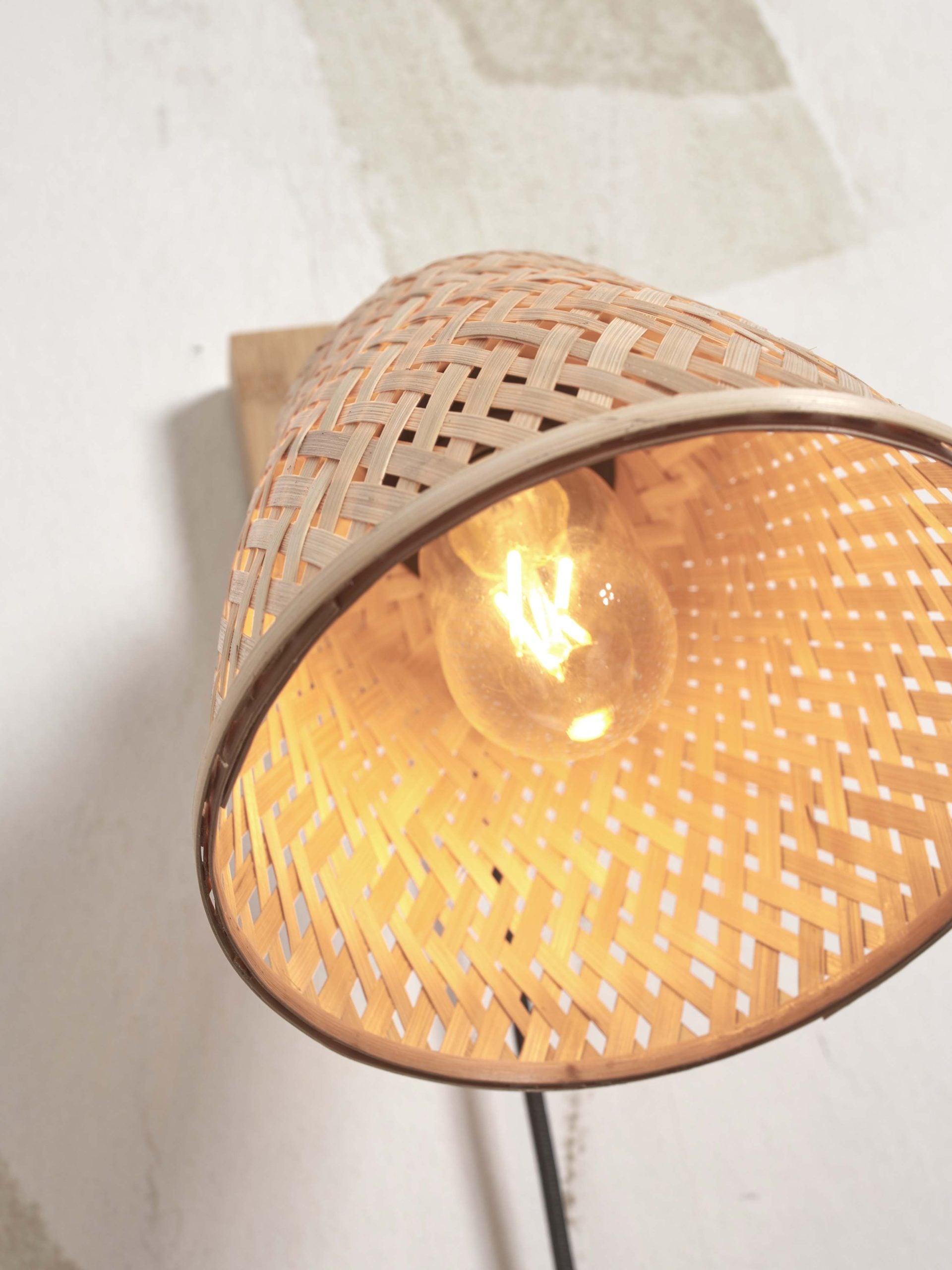 Wall Lamp - JAVA - Bamboo