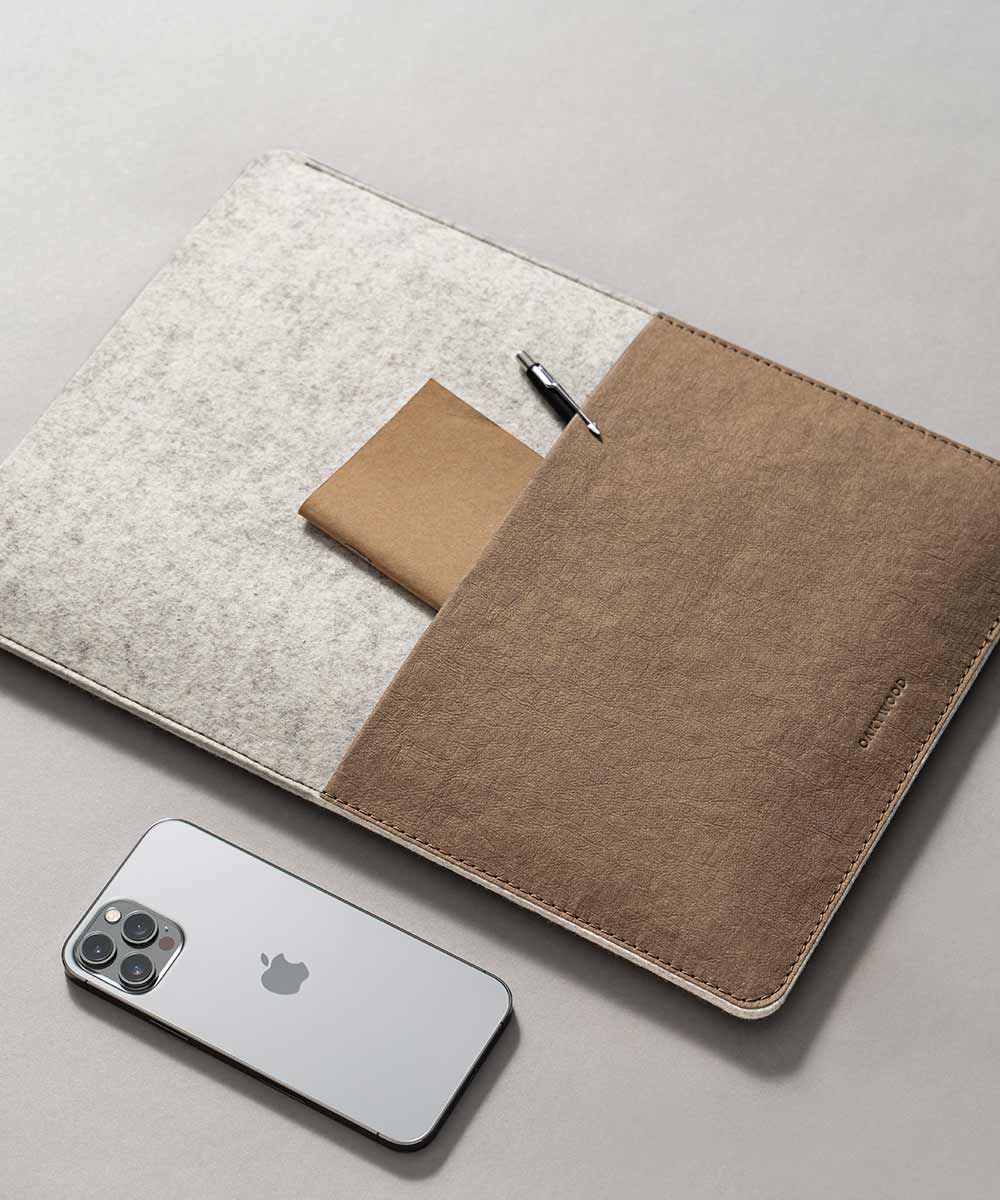 macbook sleeves grey corkimg 1