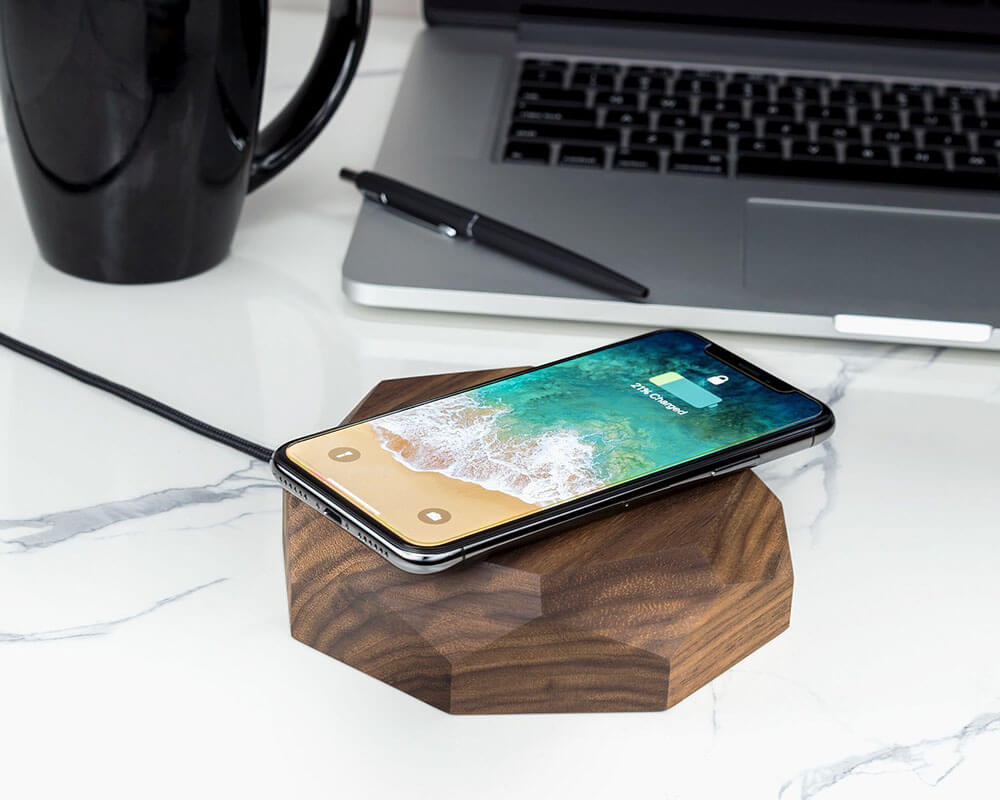 wooden wireless charger oakywood walnut technology charging natural on webshop wooden amsterdam.jpg