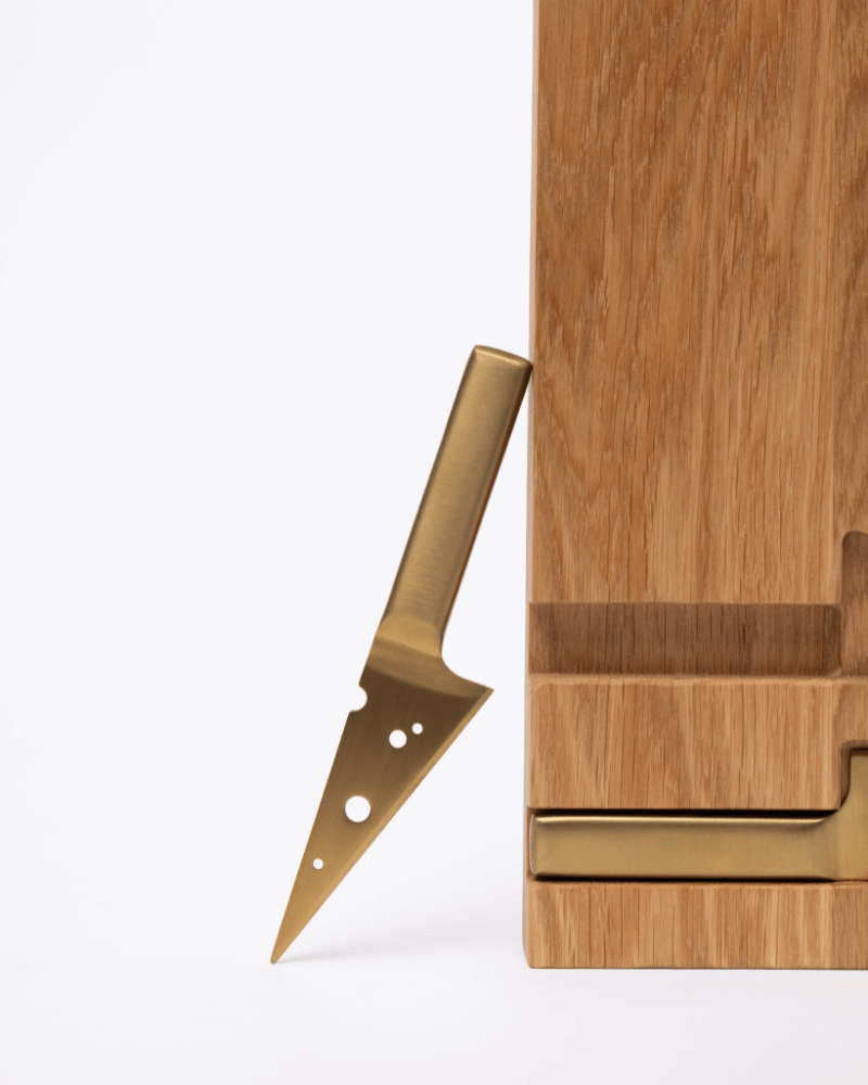 woodsea cheese board with knives oak close up